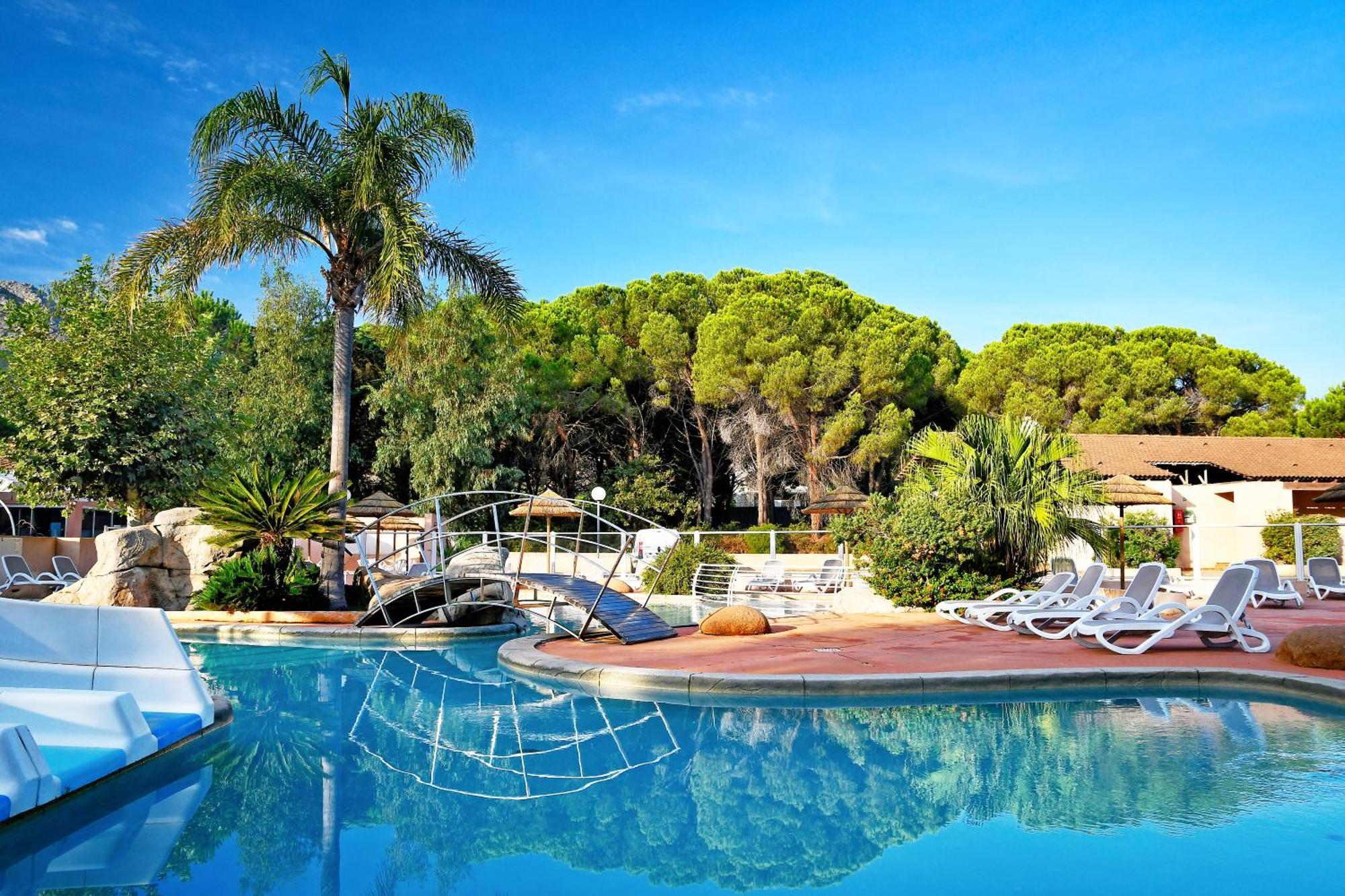 Camping Les Castors Calvi  Exterior photo